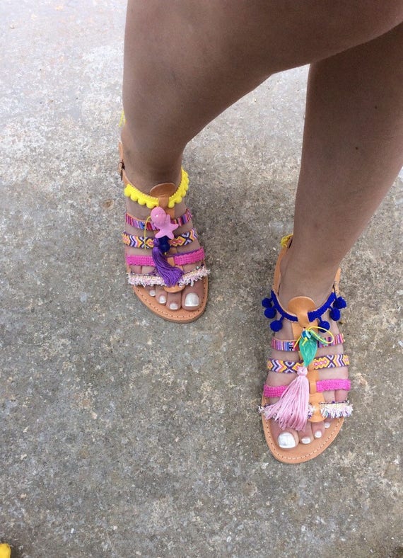 r2 sandals