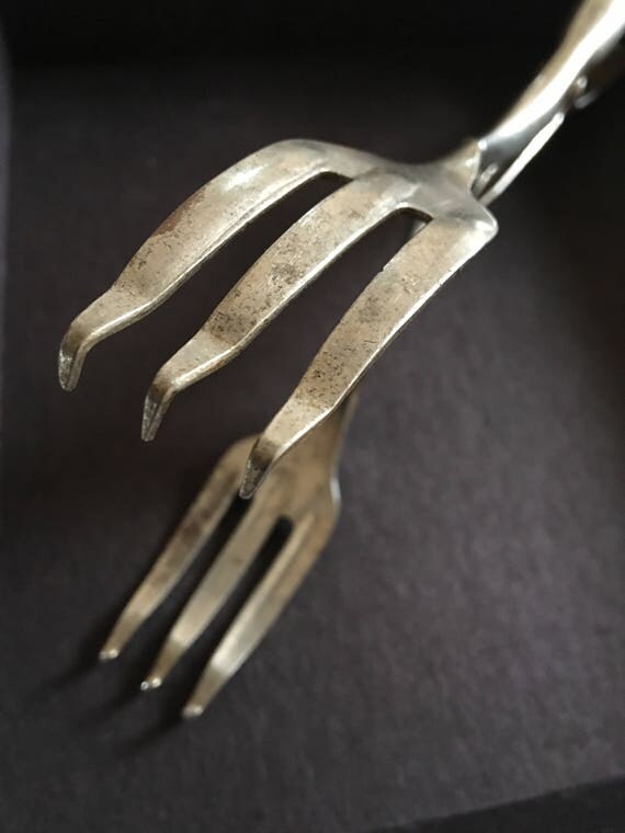 Vintage Handy Things Salad Tongs Made in USA Ludington