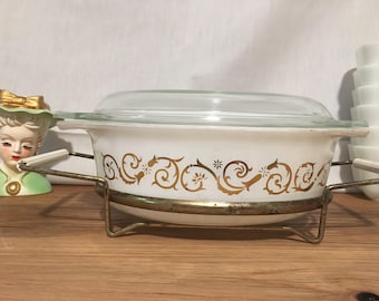 Pyrex Empire Golden Scroll 043 with Lid and Cradle
