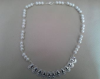 Choker style necklace Pearl silver colerete beads
