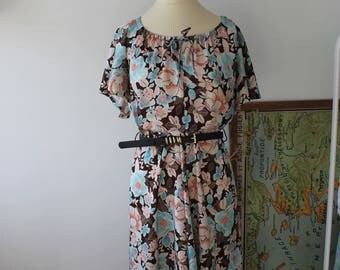 Vintage floral summer dress