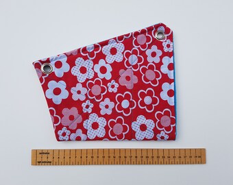Deep Corner Rat Hammock (white flowers on red/turquoise)