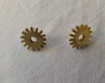 Earring studs in watch mechanism parts recycled