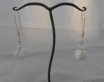 Flower Earrings white glass and 6 mm faceted rock crystal