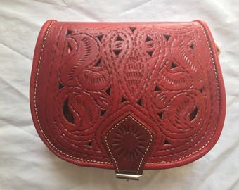 Hobo satchel shoulder 100% leather red color with patterns