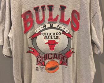 90s Chicago Bulls striped tshirt