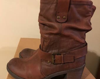 Vintage style slouch boots