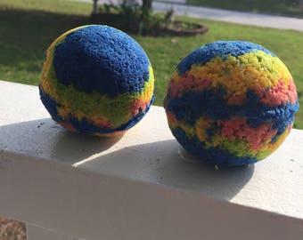Heathers (The Musical) Inspired Bath Bomb: Comes in pack of two.