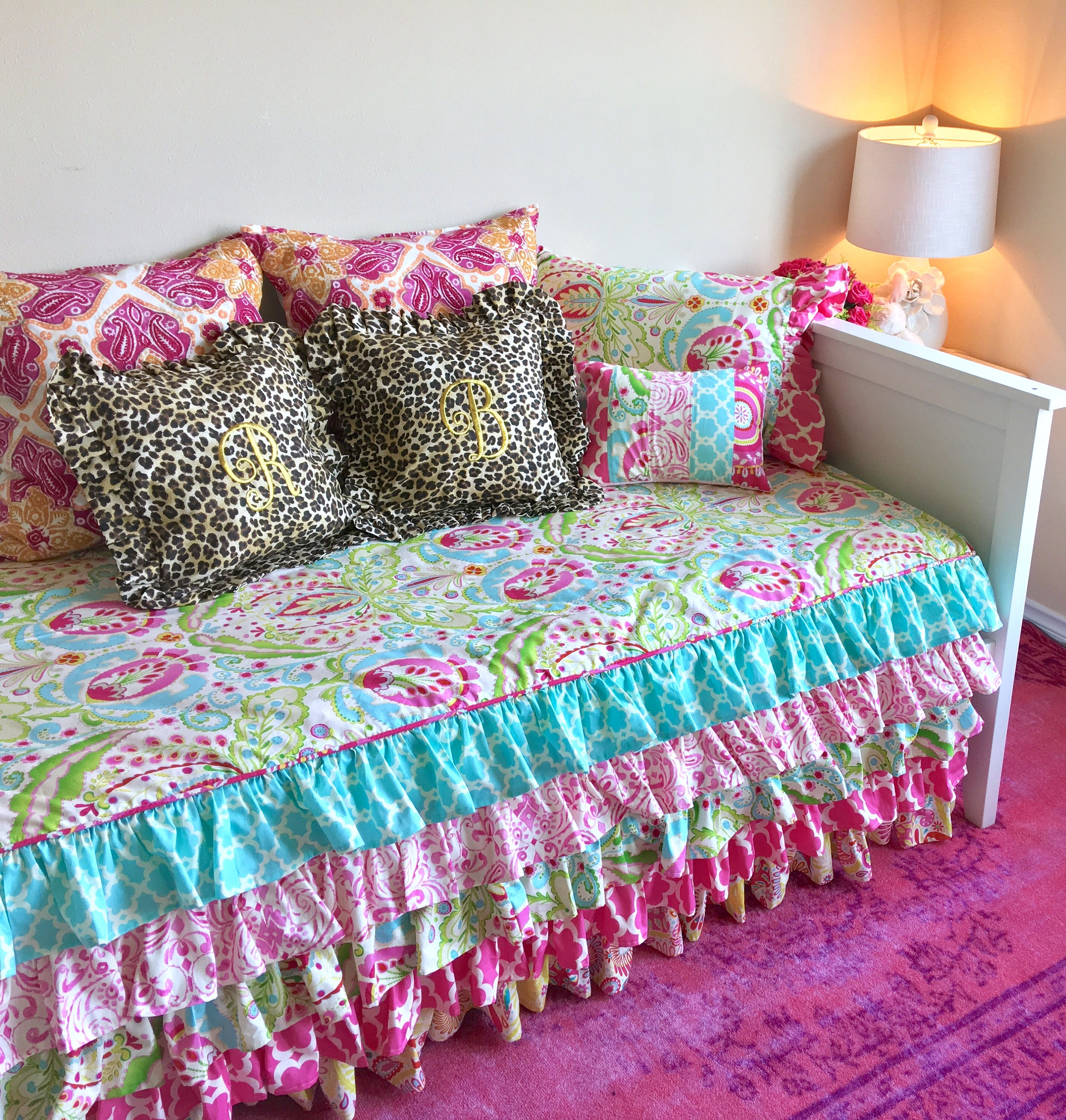 Kumari Teja Daybed Bedding Daybed Comforter Pink Bedding For