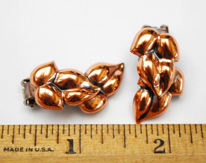 Copper Leaf Earrings - Signed Renoir clip on earrings - Mid Century - Swirl leaves