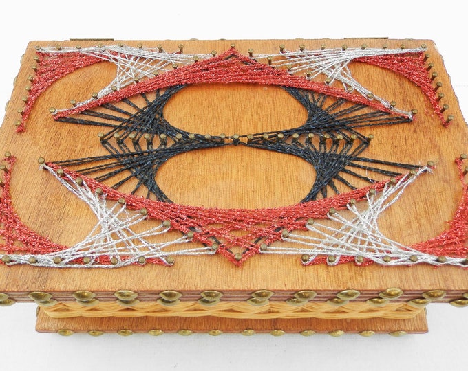 Vintage 1960s Mid Century String and Nail Art Wooden Rattan Box, Retro Wooden Box from France, Sparkly String Art Container, Retro Home Vintage 1960s Mid Century String and Nail Art Wooden Rattan Box, Retro Wooden Box from France, Sparkly String Art Container, Retro Home