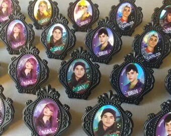 24 DISNEY DESCENDANTS 2 cupcake rings picks or cake toppers birthday party treat bag favors Mal Evie Uma Ben Carlos Jay Rotten to the Core
