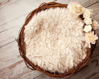 Digital Backdrop, newborn nest - a digital prop with white flowers