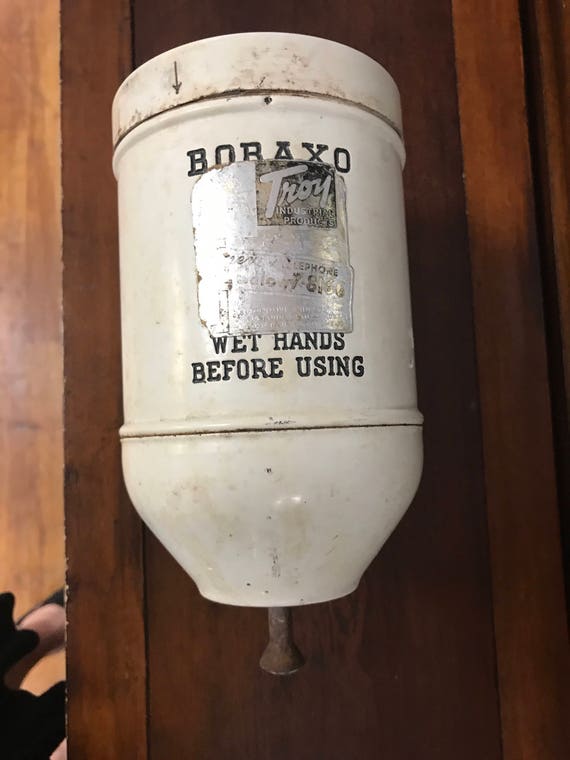 Vintage sosp dispenser for Borax