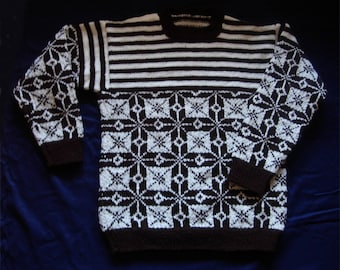 Sweater size S Brown and ecru jacquard