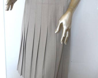 40% OFF Vintage 1980's Taupe Pleated Skirt* Wool Blend . Size 14 . Preppy . Classic . Tailored . Eighties .