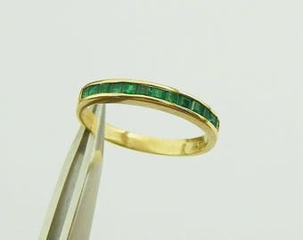 14K Gold Emerald Ring, Delicate Narrow Channel Set Emerald Stack Ring, Vintage 14K Emerald Band Ring, Size 4.75