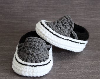 Crochet PATTERN. Vans style baby sneakers. Instant Download.