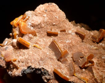 Butterscotch Wulfenite Crystals From Mexico