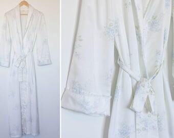 Vintage 1960's Barbizon Robe - Floral Print Detail & Lace Trim - Full Length Robe - Size M
