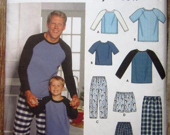 Easy to Sew Boys and Mens Pajamas: Pants or Shorts, Bag and Knit Top sizes Boys S M L Mens S M L XL Simplicity Pattern 9499 UNCUT