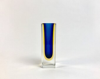 Two-color vase Sommerso Murano cut brilliant