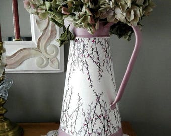 Pitcher of water repaints - romantic - nicely enameled Pot in a shabby chic style