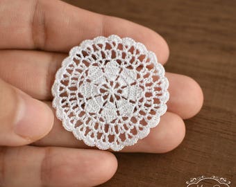 Miniature crochet round doily in white- 1:12 dollhouse miniature – Accessory for dollhouse - model #47