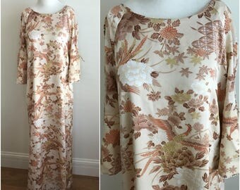Vintage 1970s Rising PHOENIX Floral Hawaiian Maxi Dress Caftan Asian Peach Pake Muu M