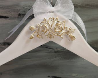 Bride Hanger, Wedding Dress Hanger, White and Gold Bridal Hanger, Custom Color Personalization, Bridesmaid Hanger, Wedding Gown Hanger, Gift