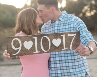Save the Date Sign, Wedding Date Sign, Rustic Wedding Sign