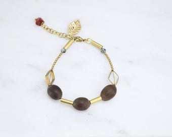 MACAS M24 • bracelet with seeds, stones, decorative sheet