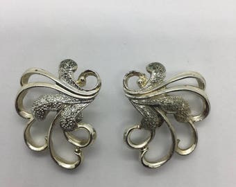 Additional 10 Dollar Coupon Inside Vontage goldtone clipon earrings