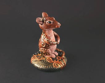 Figurine souris - polymère argile figurine - statuette de souris - handsculpted - fabriqué à la main souris de cadeau - souris mignone - polymère argile, figurine en argile