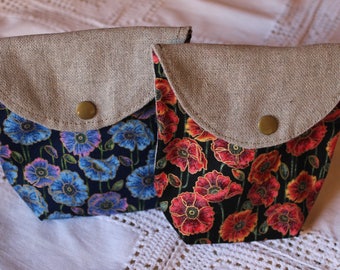 Mini zippered pouch lined in linen and poppies pattern