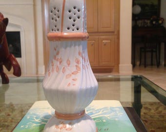 Peach and white, Italian made, sugar shaker/muffineer