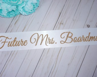 Bachelorette Sash, Bridal shower gift, Bride gift,Bachelorette gift, Bride sash,Bachelorette party sash, Bachelorette sash,Personalized sash