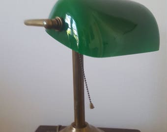 ON SALE, Green Glass lamp, Banker lamp, Brass Glass lamp, Desk Lamp, Brass Desk Lamp, Vintage Lighting, Antique lamp, Green Shade Lamp,