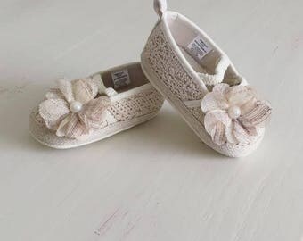 Summer baby shoes ** Crocheted shoes ** Wedding shoes