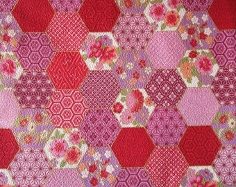 coupon 50 x 55 cm fabric Japanese chirimen red Hexagon patchwork