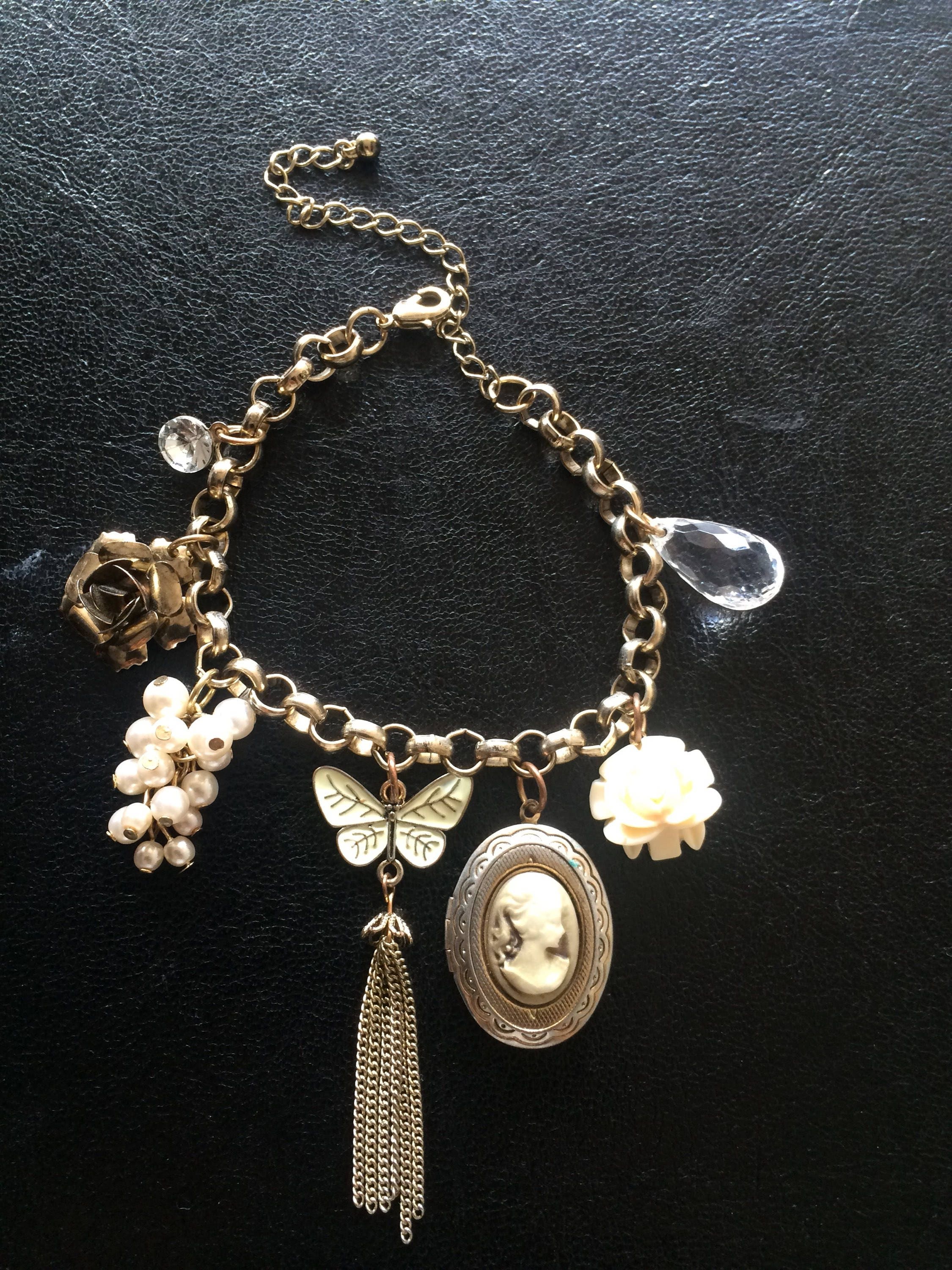 vintage charm bracelet 50 s style e10231018402500007m 22 00 mycenters top vintage charm bracelet 50 s style e10231018402500007m 22 00 mycenters top