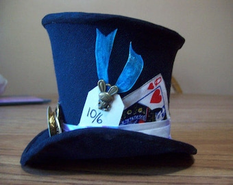 Queen of Hearts Mad Hatter Hat/Mini Mad Hatter Top Hat/Alice in Wonderland Themed Hat/Mad Hatter Tea Party Hat/Tiny Top Hat/Mini Top Hat 3x4