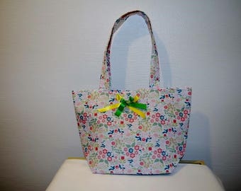 HANDBAG FOR A STROLL IN THE SUN