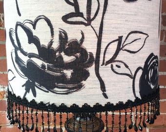 Lampe sur pied/tissu noir et gris/lampe tissu/motif fleurs/lampe tissu de lin/lampe d'ambiance/Les lampes de marie