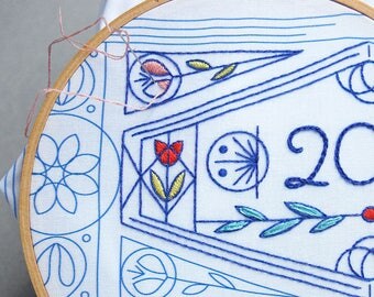 2018 Calendar embroidery kit with matching floss and instructions available in Four Colors, DIY Fabric Calendar Panel 2018 calendar