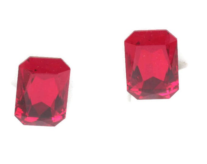 Red Faceted Glass Earrings Rectangular Bold Clip On Designer Carolee Vintage