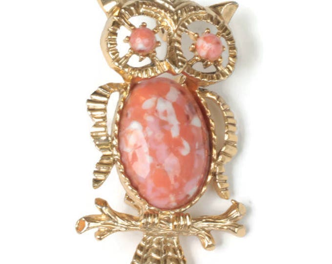 Gerrys Signed Owl Brooch Salmon Pink Mottled Cabochon Gold Tone Convertible Pendant
