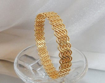 SALE Vintage Wavy Gold Bracelet. Wavy Gold Tone Bangle. Braided Bangle.