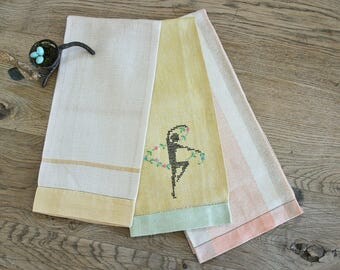 3 Vintage Linen Tea Towels
