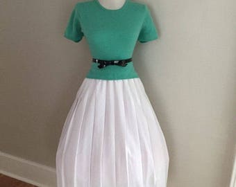 Vintage 1950s 1960s Womens White Accordion Style Pleated Full Skirt